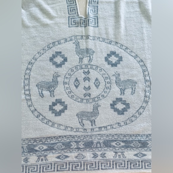 Alpaca Wool Blend Travel Poncho Cardigan Sweater Wrap Llama REVERSIBLE Grey - Picture 2 of 5